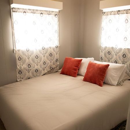 Rustic 2 Bedroom Boho Apartment Laramie Dış mekan fotoğraf