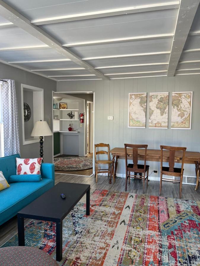 Rustic 2 Bedroom Boho Apartment Laramie Dış mekan fotoğraf