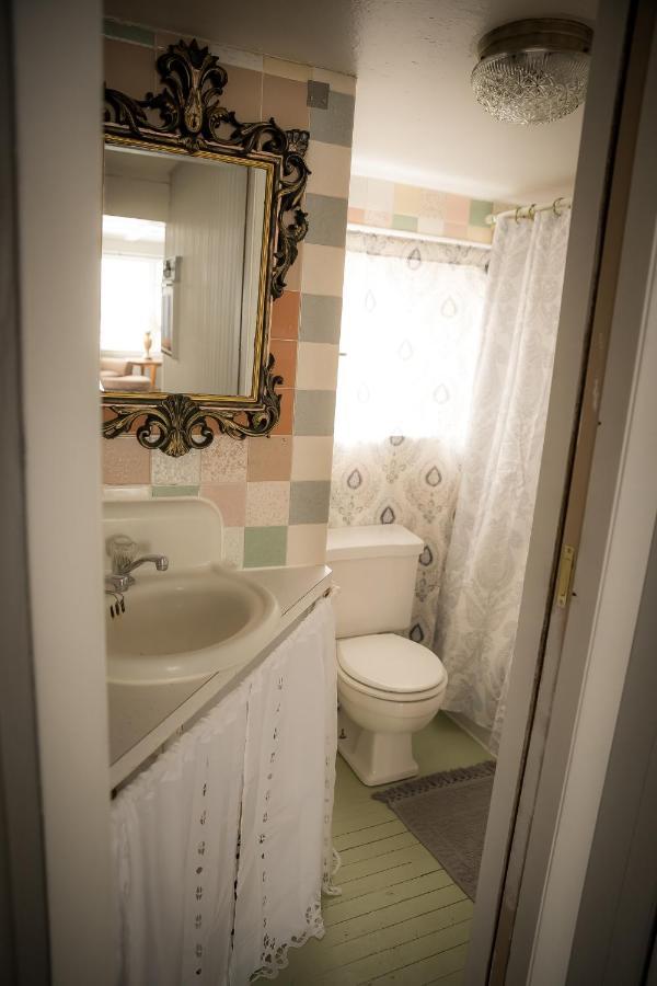Rustic 2 Bedroom Boho Apartment Laramie Dış mekan fotoğraf